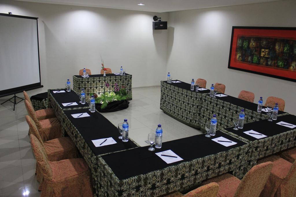 Hotel Bumi Cikeas Sentul Bogor Exteriér fotografie