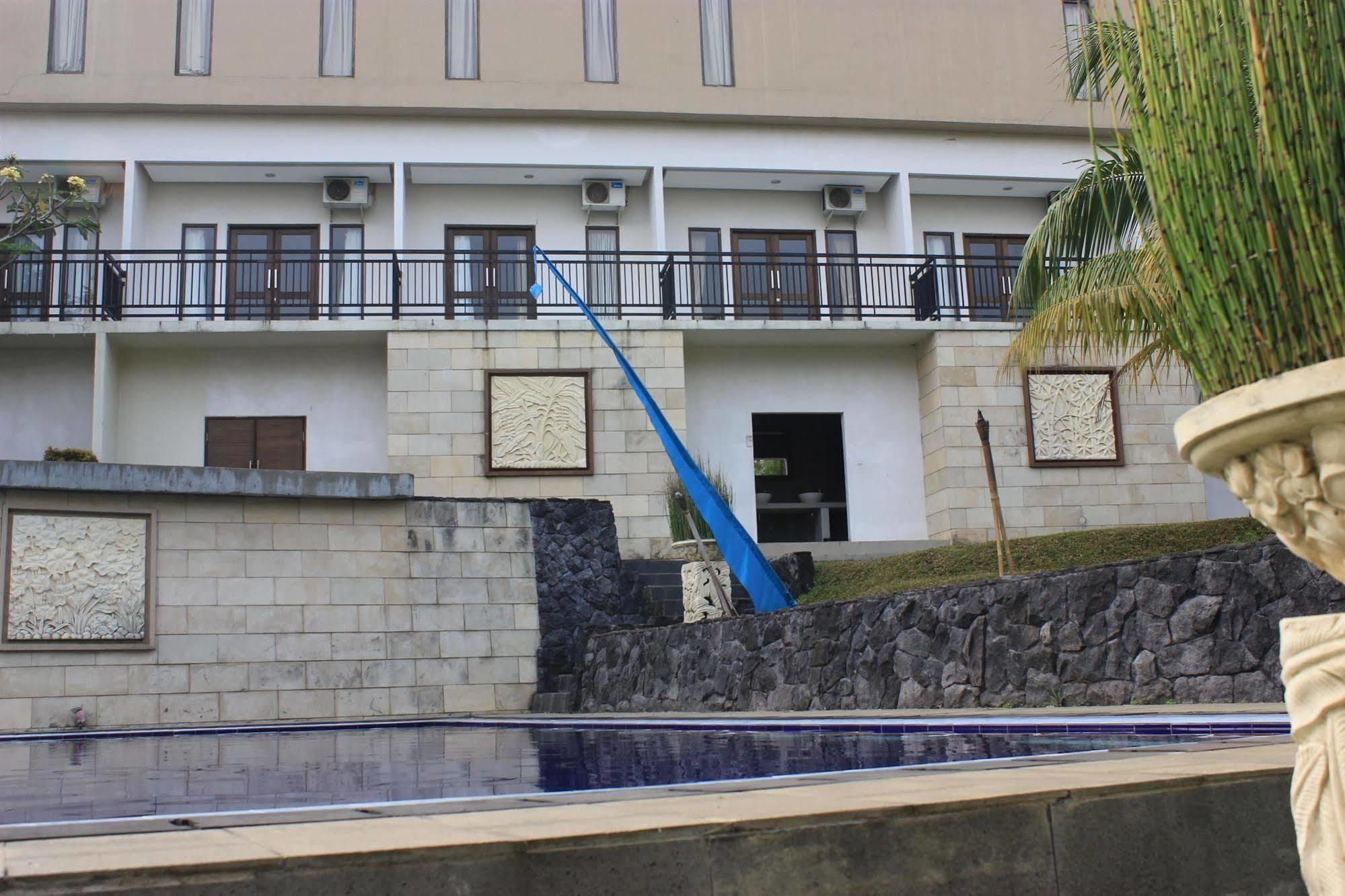 Hotel Bumi Cikeas Sentul Bogor Exteriér fotografie